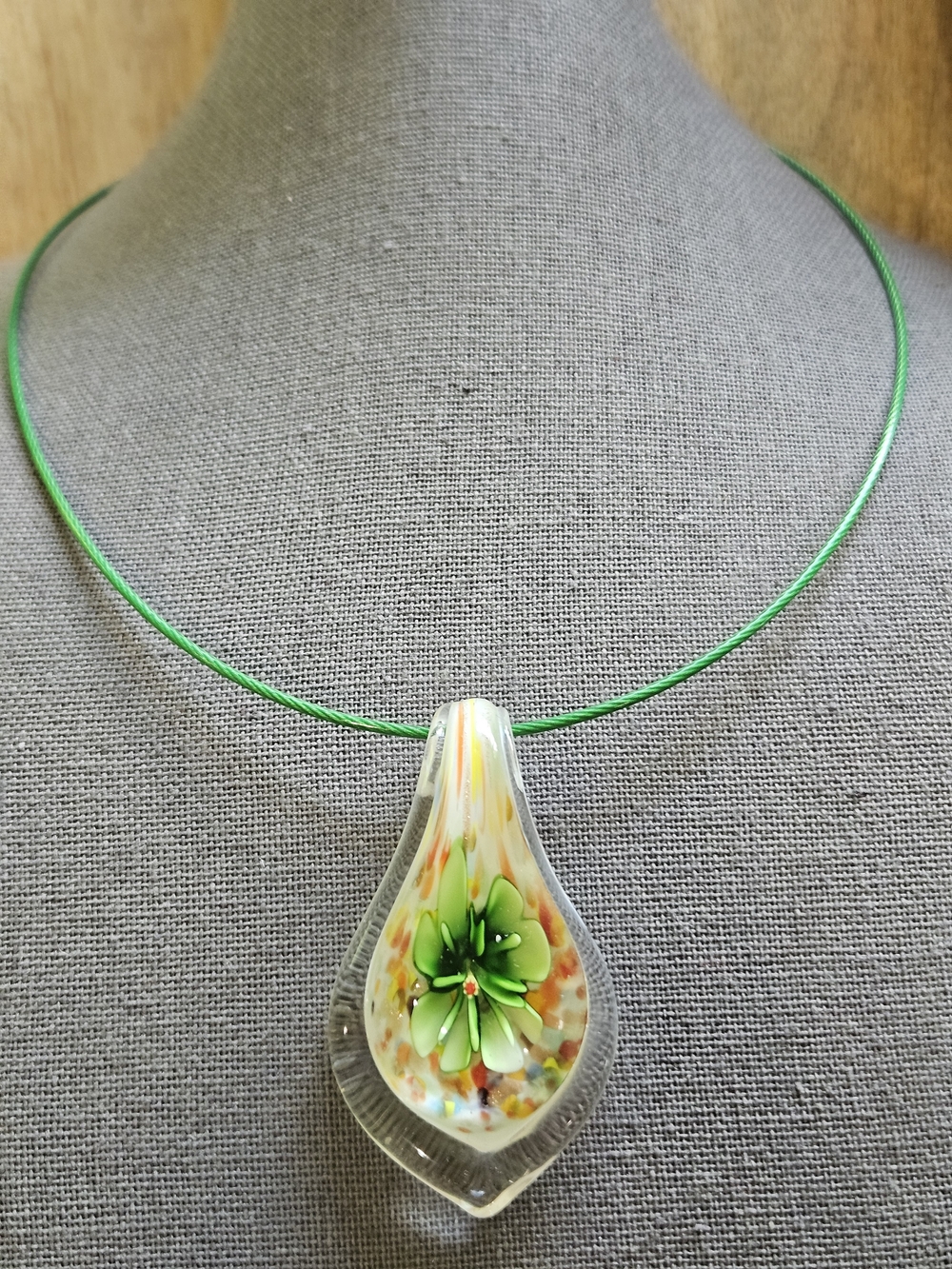 Green Floral Glass Pendant Necklace - Women Jewelry